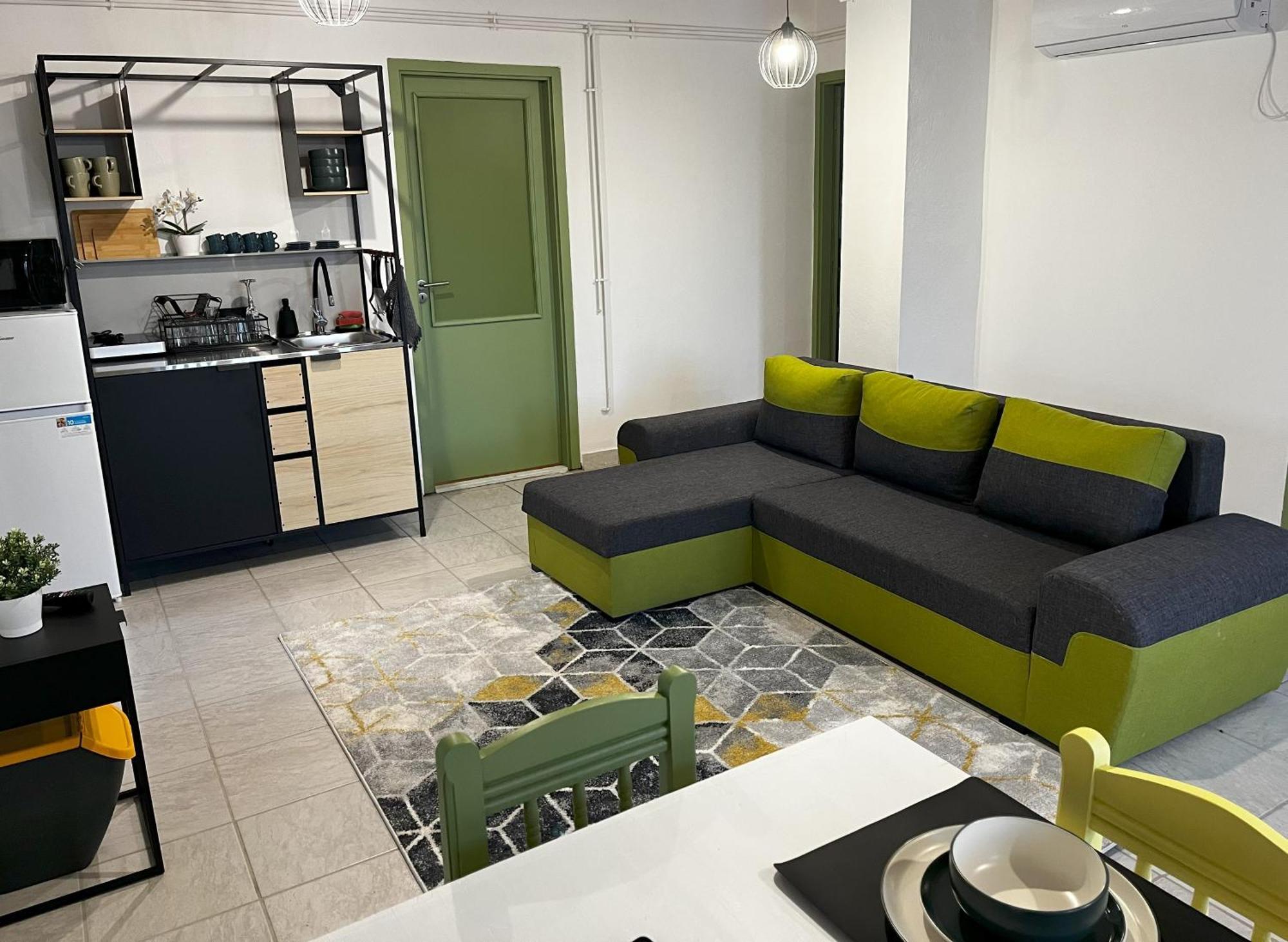 Zoeldike Apartman Tiszafuered Apartment ภายนอก รูปภาพ